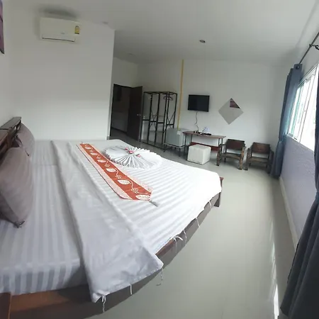 At Home Hotel Patong Bagian luar foto