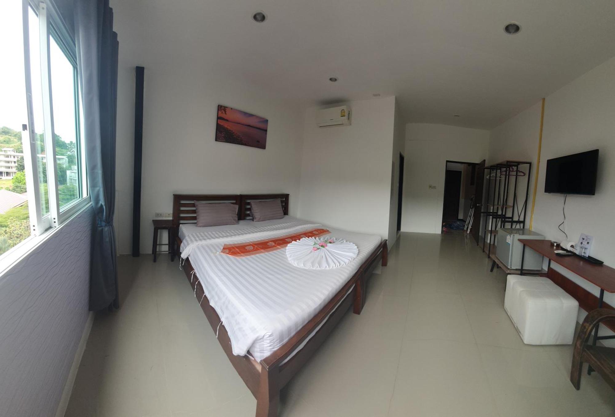 At Отель Patong